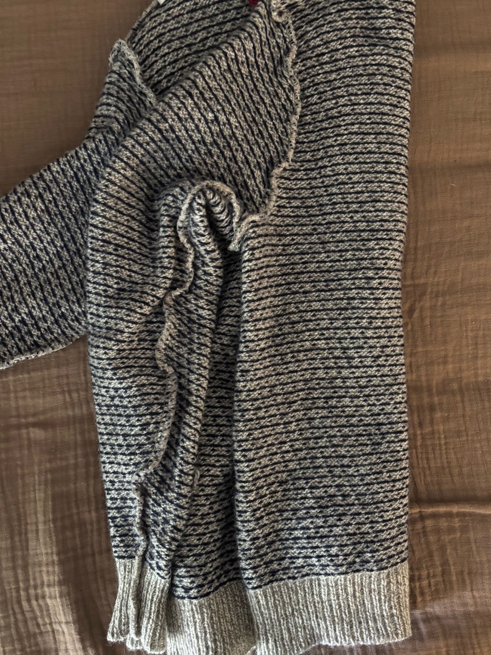 L.L. Bean Women's Light Gray Knit Cardigan with Burgundy Trim - Picture 15 of 16